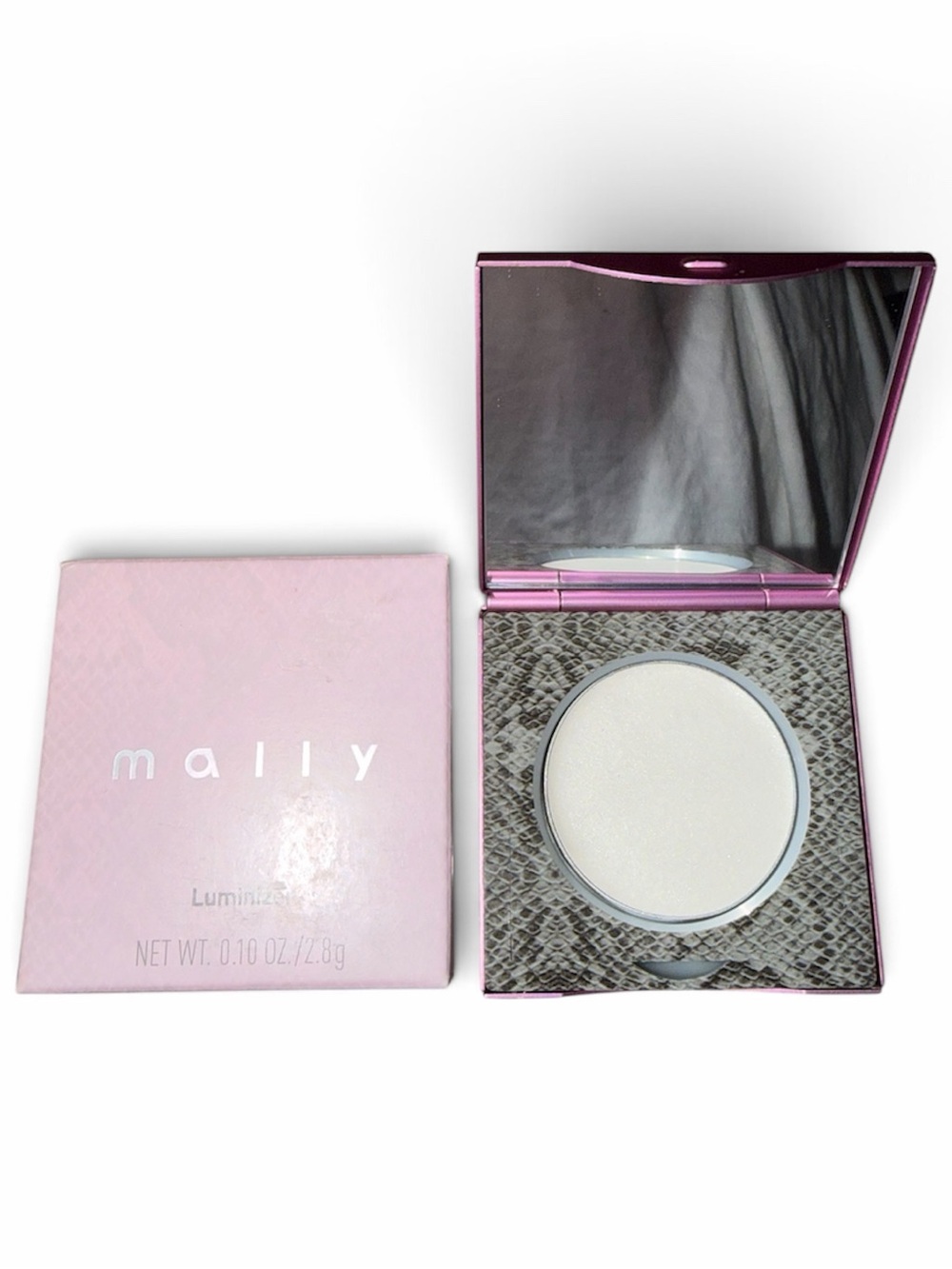 Mally Beauty Luminizer Powder Highlighter in Luminous